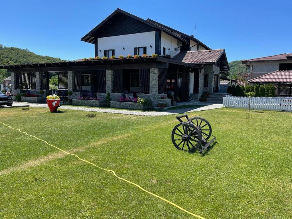 Pensiunea Campia Soarelui Apa Neagră Exterior foto